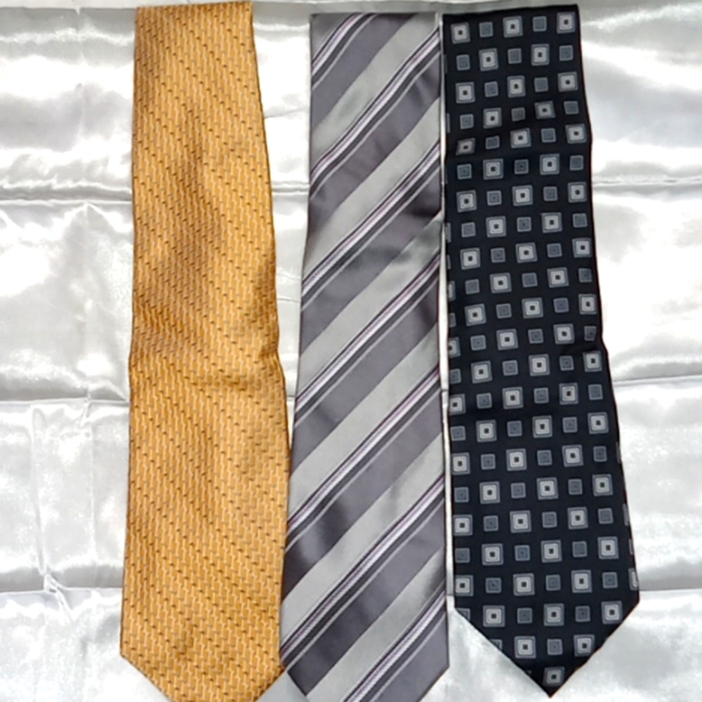 3 Long MEN'S Neck Ties Used great condition Brand